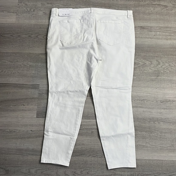 LOFT Modern Skinny Jeans - Picture 2 of 5